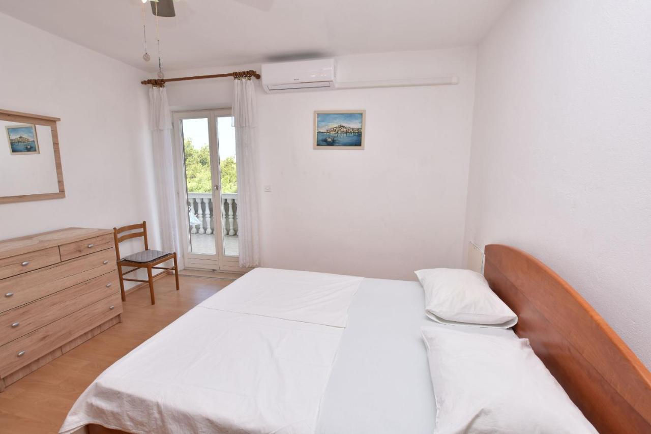 Apartments And Rooms Jakov Primošten Exterior foto