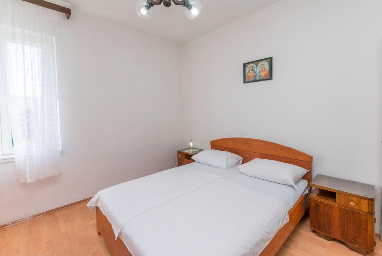 Apartments And Rooms Jakov Primošten Exterior foto